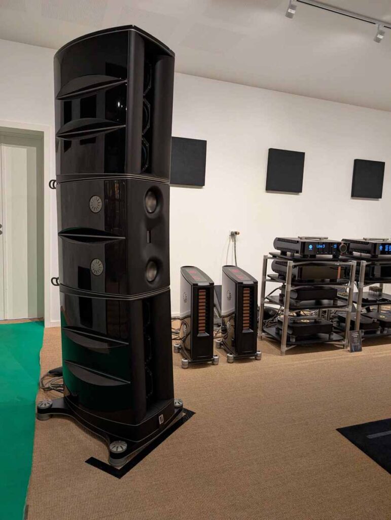 B&oslash;rresen M8 Gold Signature Loudspeaker And Aavik M-880 Mono Amplifier Launch Event with audio group denmark