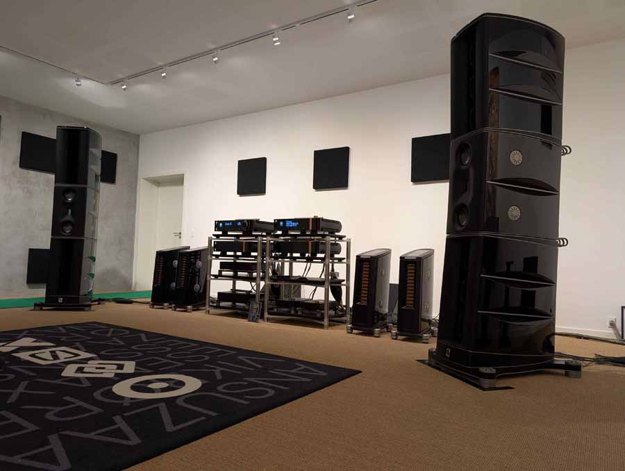 B&oslash;rresen M8 Gold Signature Loudspeaker And Aavik M-880 Mono Amplifier Launch Event with audio group denmark
