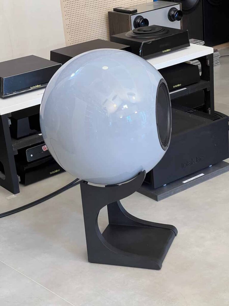 Totaldac Balloon Speaker